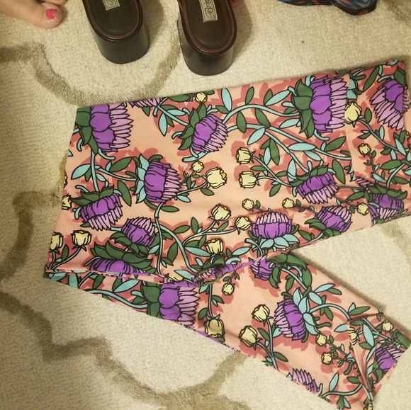 Lularoe T&C leggings - Picture 7 of 8